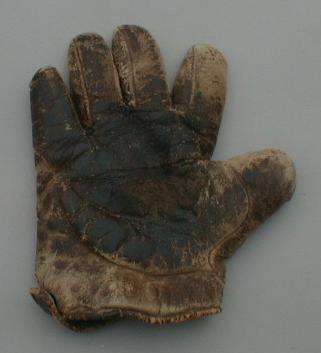 c. 1890's-00's Webless Crescent Lefty Front